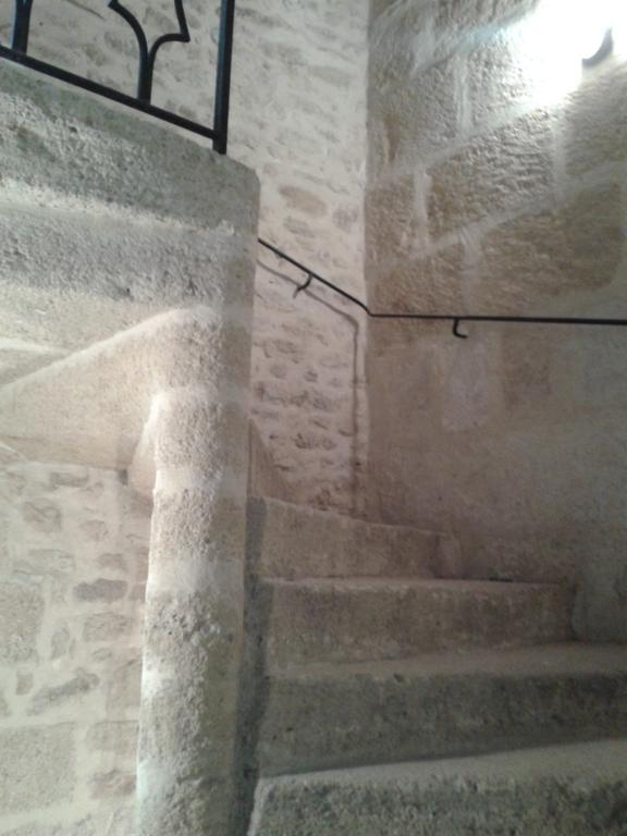Guesthouse De Cambis B&B Remoulins Esterno foto